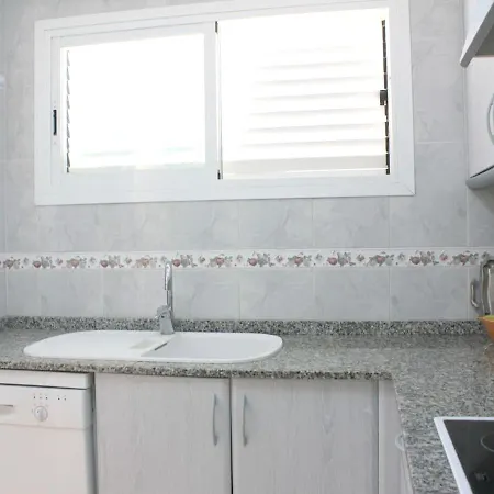 With 3 Bedrooms In With Shared Pool Furnished Terrace And Wifi Appartement