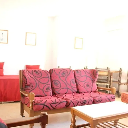 With 3 Bedrooms In With Shared Pool Furnished Terrace And Wifi Appartement Calp