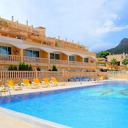 With 3 Bedrooms In With Shared Pool Furnished Terrace And Wifi Calp