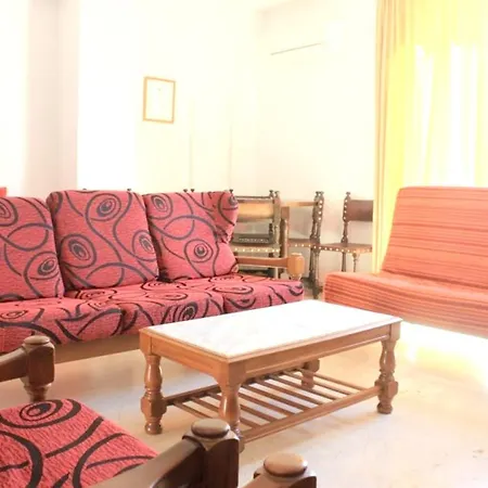 With 3 Bedrooms In With Shared Pool Furnished Terrace And Wifi Appartement *